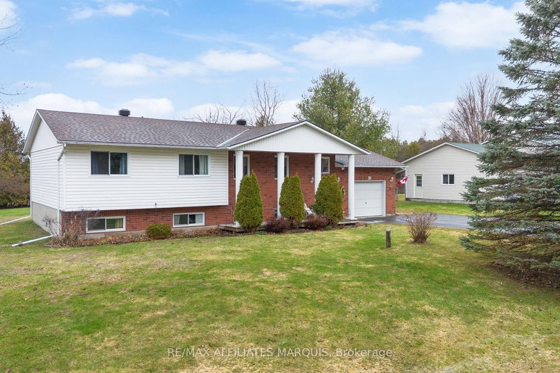 38 Wills Rd, Rideau Lakes, K7A 5B8 | Image 2