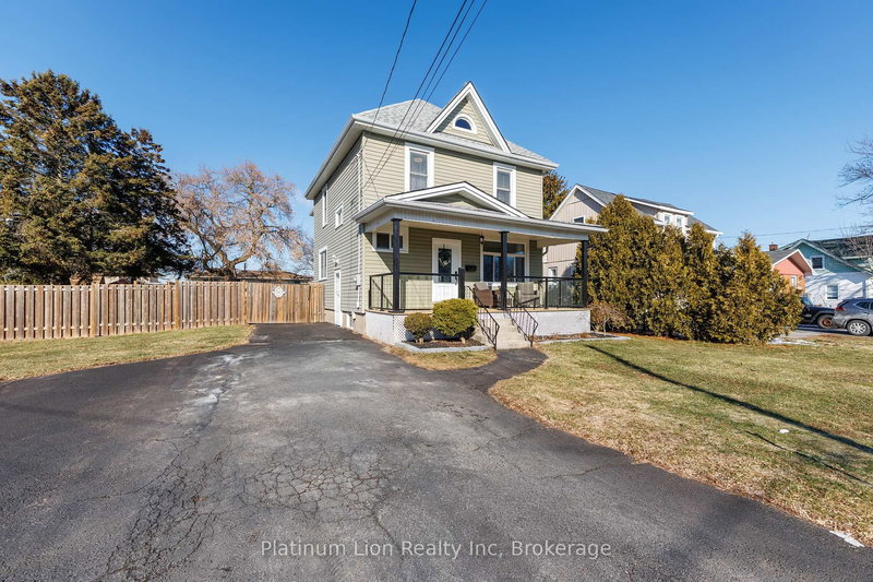 11 Fairview Rd, Grimsby, L3M 3L1 | Image 3