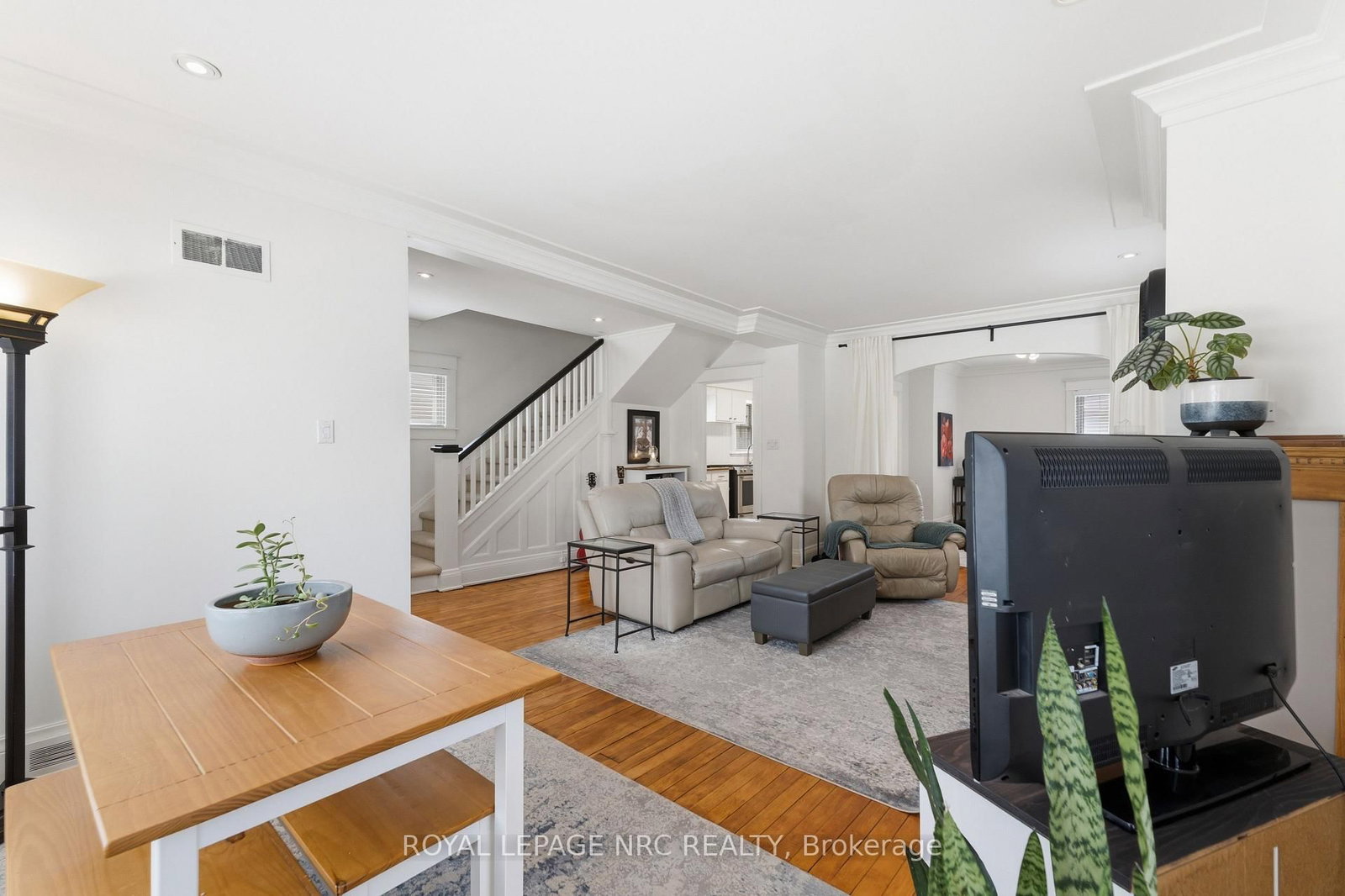 7 Highland Gardens • Welland, ON photo 11