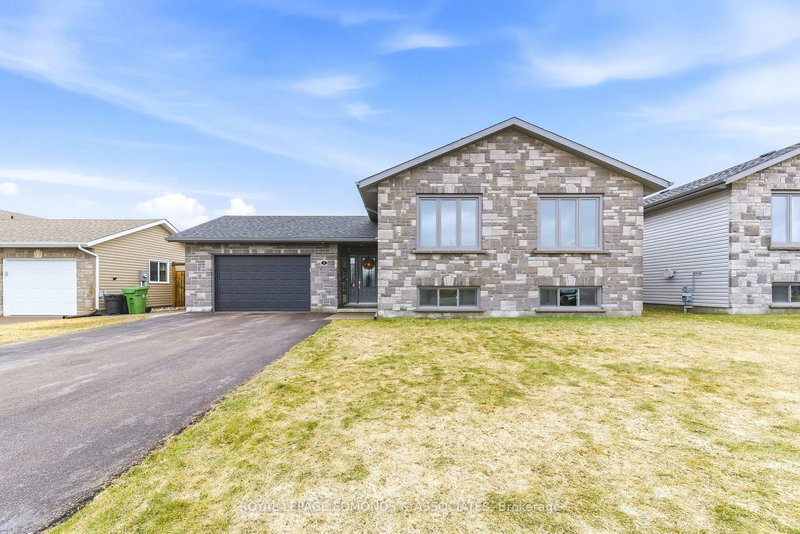 5 Nile St, Petawawa, K8H 2W8 | Image 3