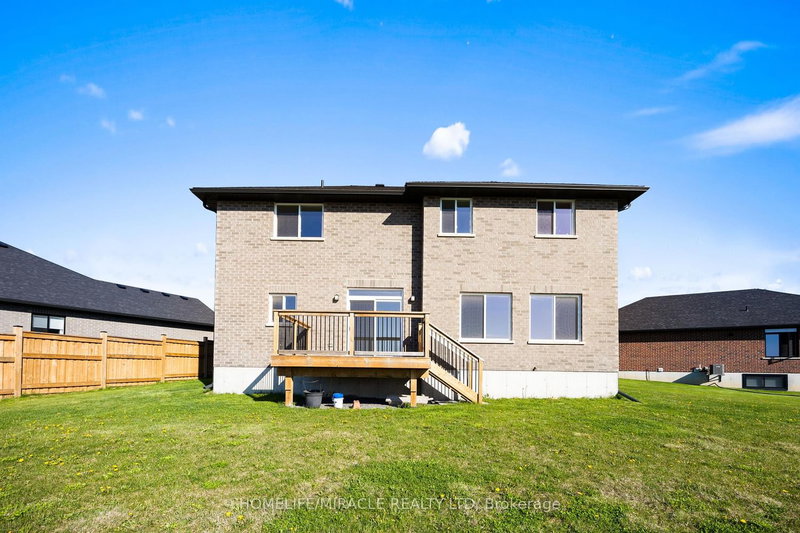 15 Mavety Crt, Belleville, K8N 0R6 | Image 3