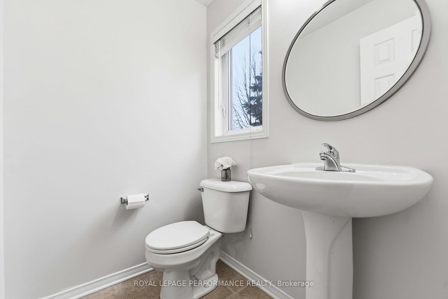 Townhouse for sale at 640 Louis Toscano Drive, Ottawa, Ontario, K4A 0B3 - Avalon East - MLS: X13006106