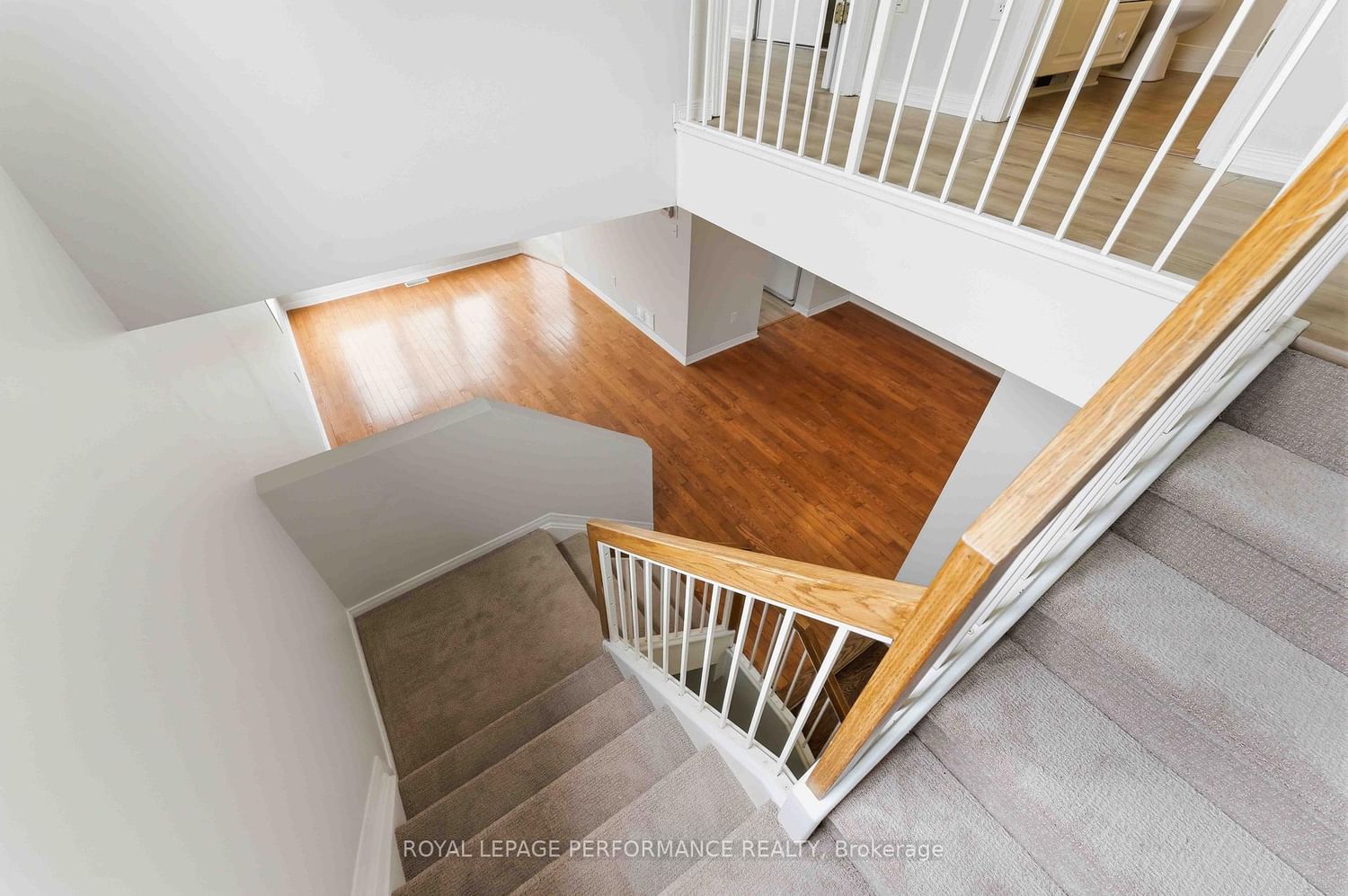 Townhouse for sale at 640 Louis Toscano Drive, Ottawa, Ontario, K4A 0B3 - Avalon East - MLS: X13006106