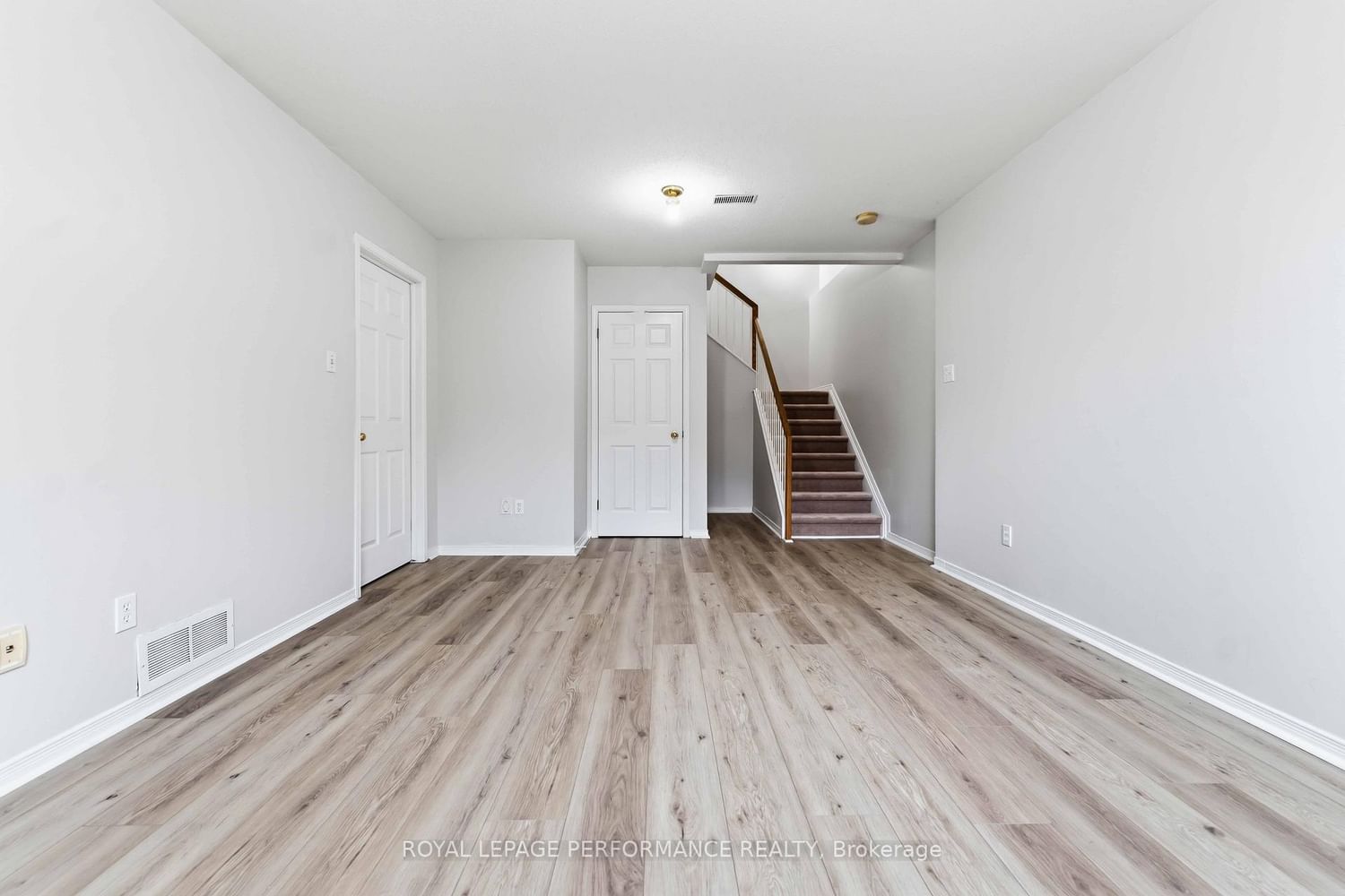 Townhouse for sale at 640 Louis Toscano Drive, Ottawa, Ontario, K4A 0B3 - Avalon East - MLS: X13006106