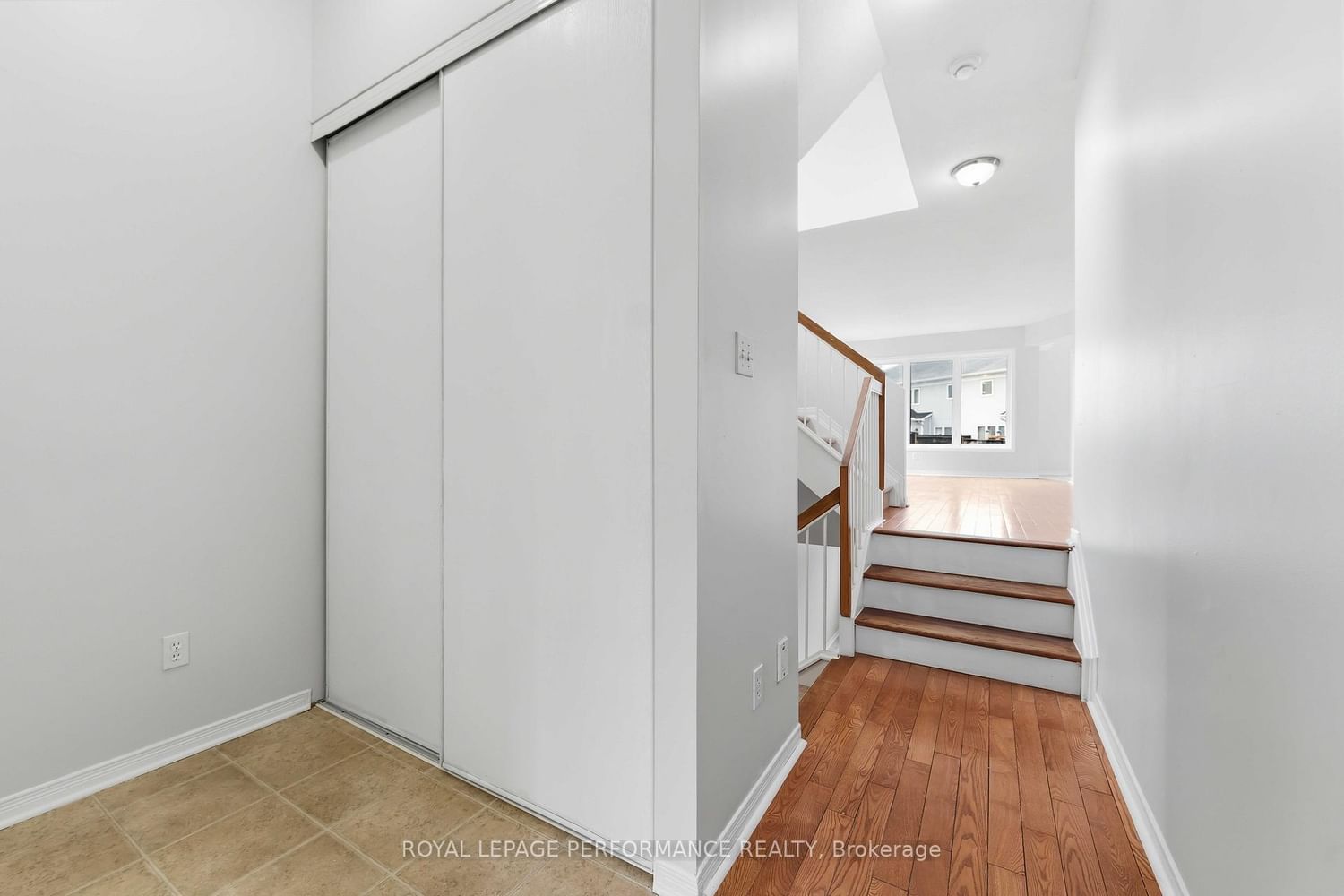 Townhouse for sale at 640 Louis Toscano Drive, Ottawa, Ontario, K4A 0B3 - Avalon East - MLS: X13006106