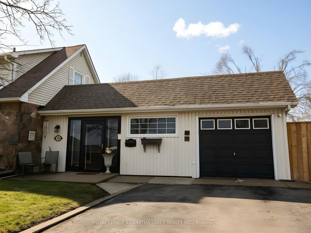 114 Colborne Street W