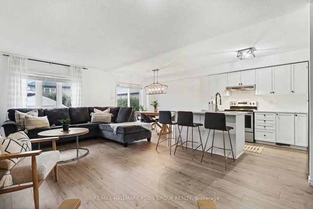 218 Rolling Meadow Crescent