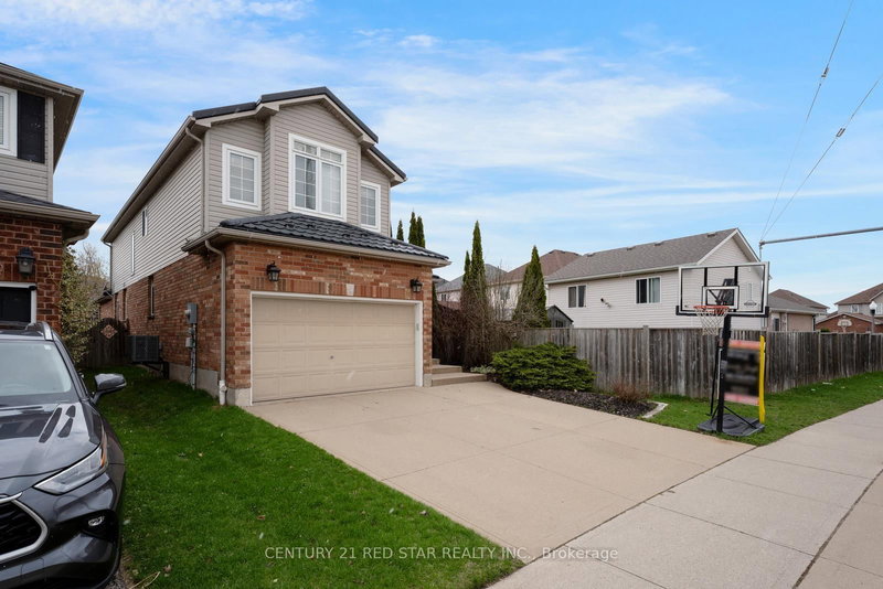 631 Doon South Dr, Kitchener, N2P 2X5 | Image 2