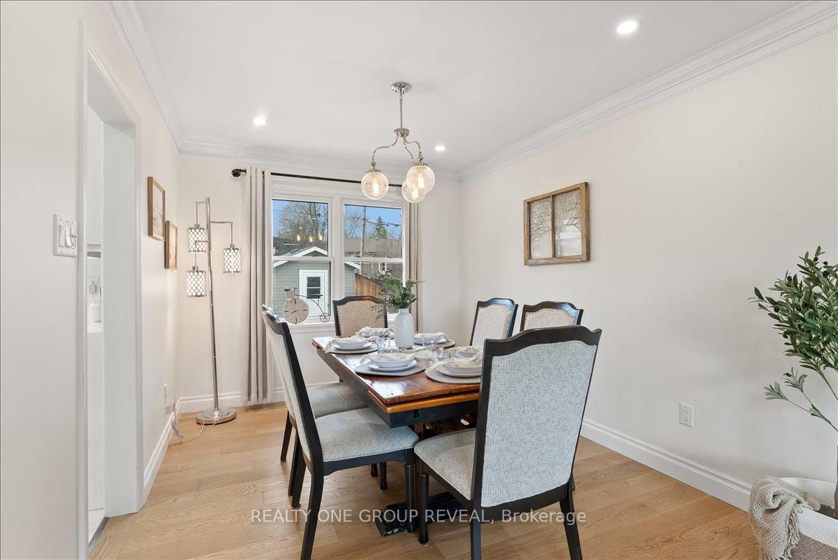 Detached House for sale at 376 Bellevue Street, Peterborough, Ontario, K9H 5G2 - Northcrest Ward 5 - MLS: X13006334