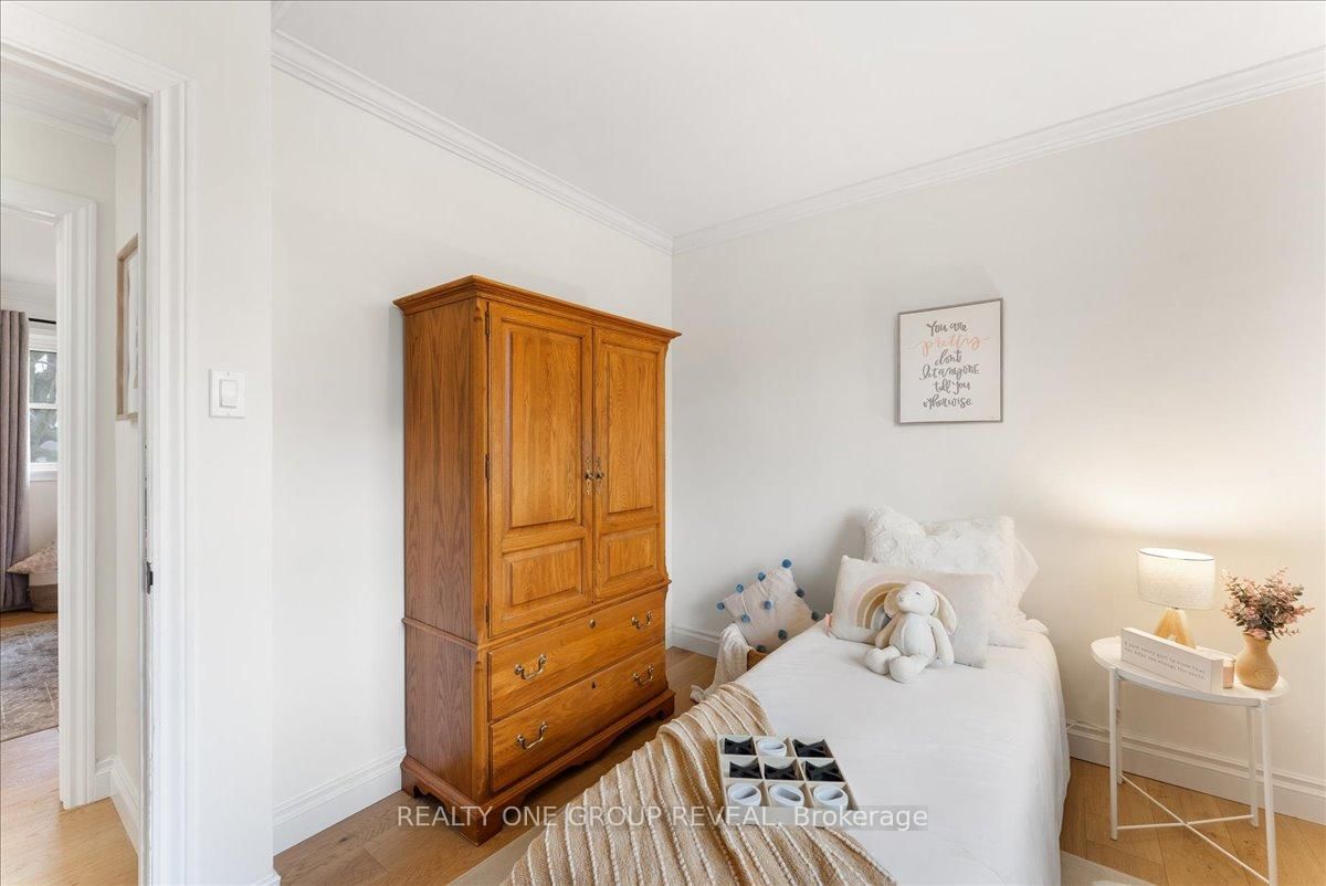 Detached House for sale at 376 Bellevue Street, Peterborough, Ontario, K9H 5G2 - Northcrest Ward 5 - MLS: X13006334