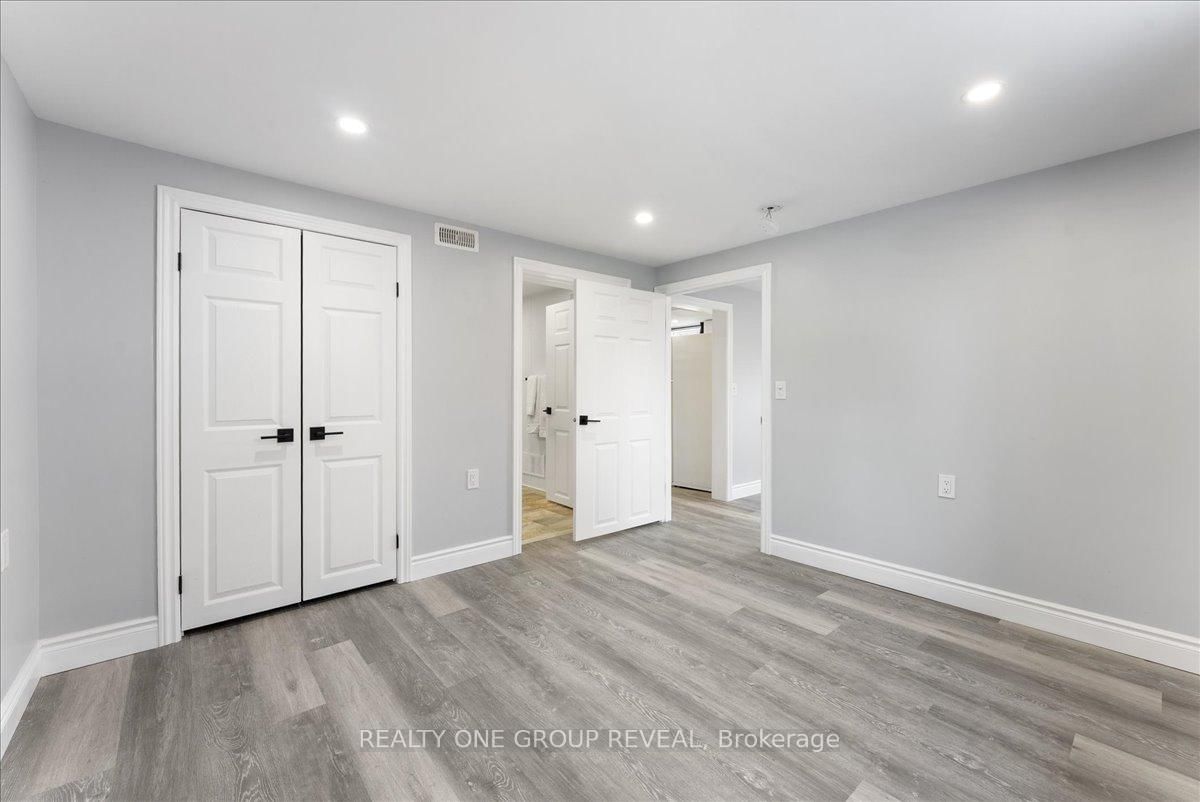 Detached House for sale at 376 Bellevue Street, Peterborough, Ontario, K9H 5G2 - Northcrest Ward 5 - MLS: X13006334