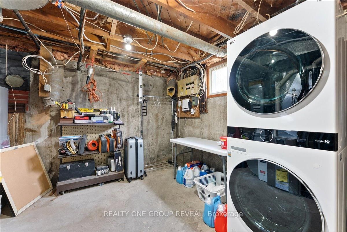 Detached House for sale at 376 Bellevue Street, Peterborough, Ontario, K9H 5G2 - Northcrest Ward 5 - MLS: X13006334