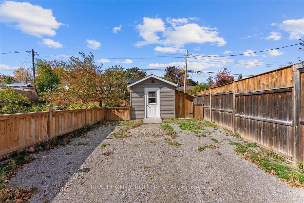 Detached House for sale at 376 Bellevue Street, Peterborough, Ontario, K9H 5G2 - Northcrest Ward 5 - MLS: X13006334