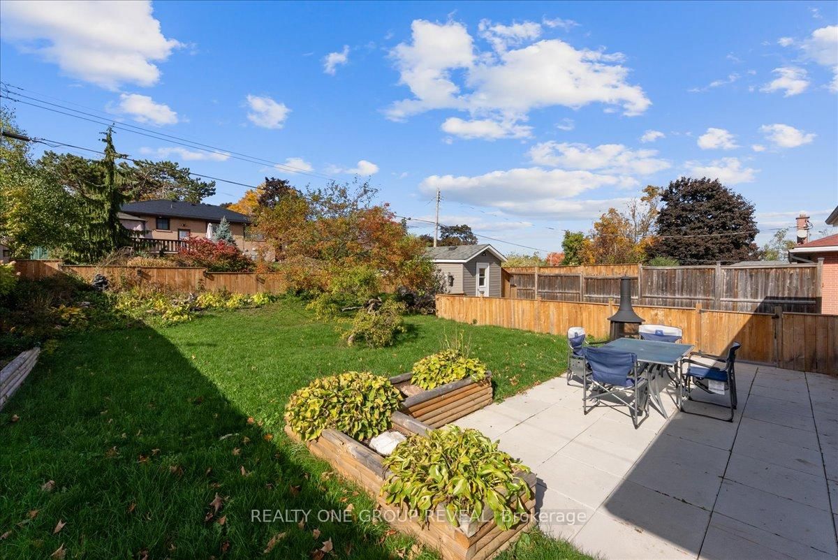 Detached House for sale at 376 Bellevue Street, Peterborough, Ontario, K9H 5G2 - Northcrest Ward 5 - MLS: X13006334