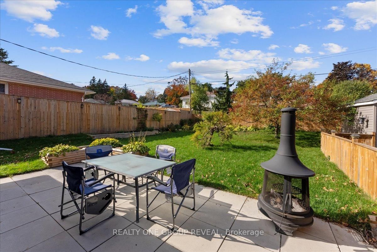 Detached House for sale at 376 Bellevue Street, Peterborough, Ontario, K9H 5G2 - Northcrest Ward 5 - MLS: X13006334