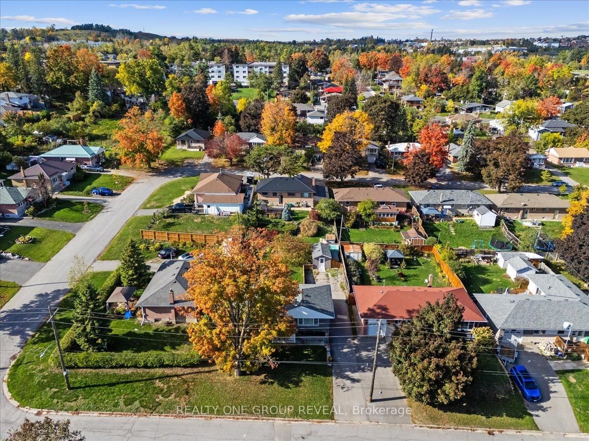 Detached House for sale at 376 Bellevue Street, Peterborough, Ontario, K9H 5G2 - Northcrest Ward 5 - MLS: X13006334