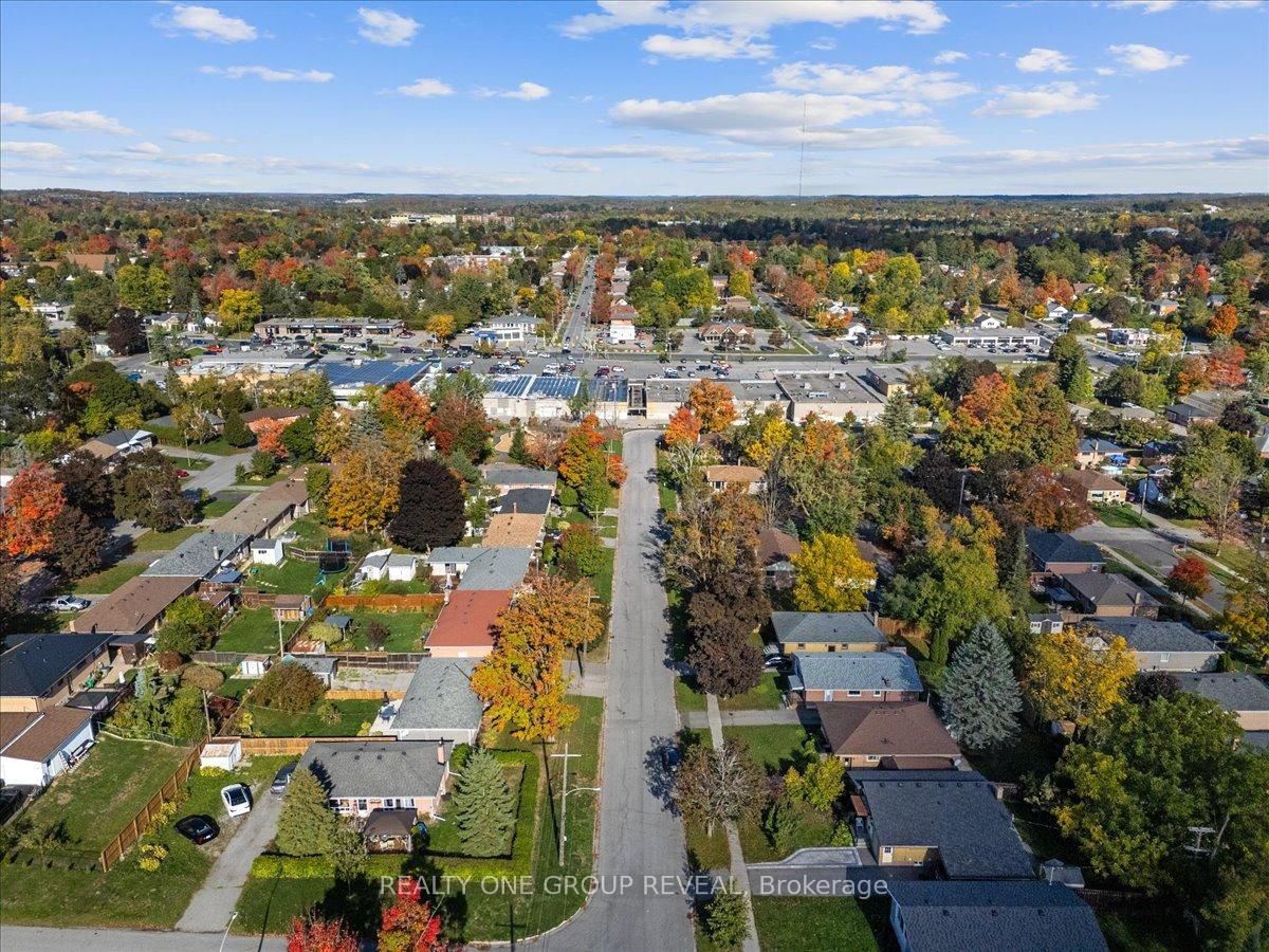 Detached House for sale at 376 Bellevue Street, Peterborough, Ontario, K9H 5G2 - Northcrest Ward 5 - MLS: X13006334