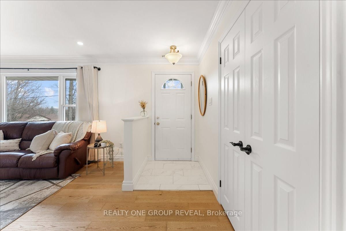 Detached House for sale at 376 Bellevue Street, Peterborough, Ontario, K9H 5G2 - Northcrest Ward 5 - MLS: X13006334