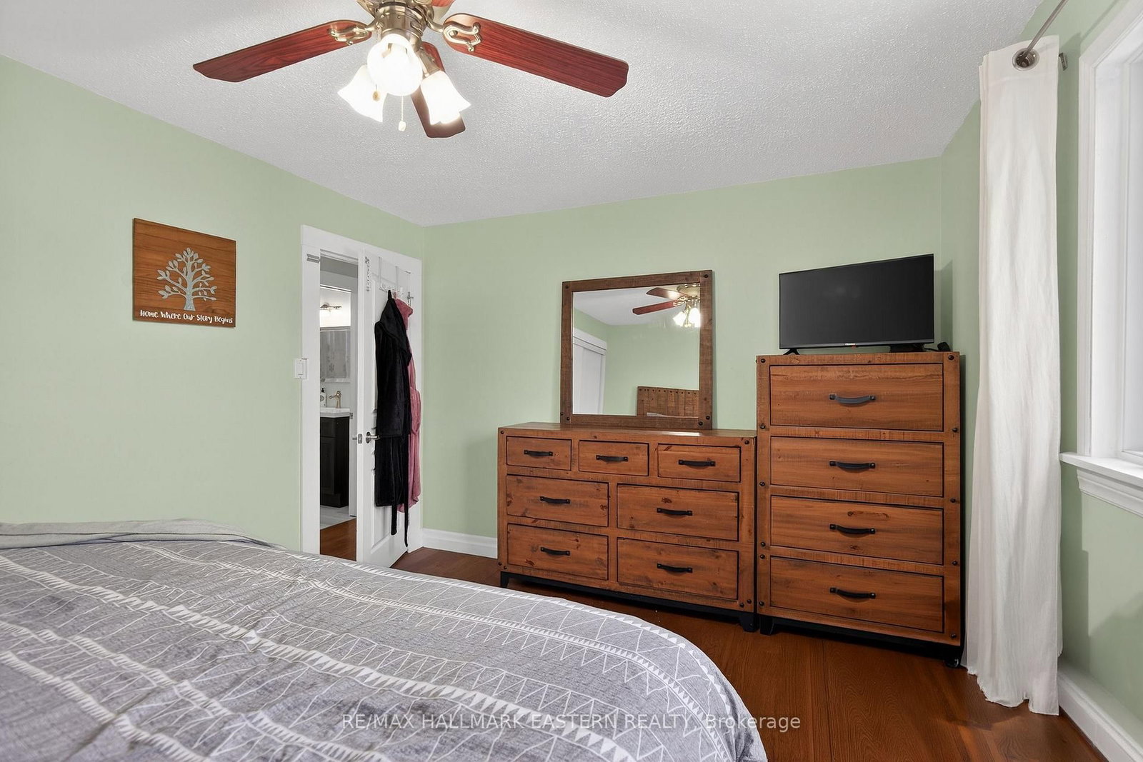 Detached House for sale at 488 Crystal Drive, Peterborough, Ontario, K9J 8G8 - Ashburnham Ward 4 - MLS: X13006472