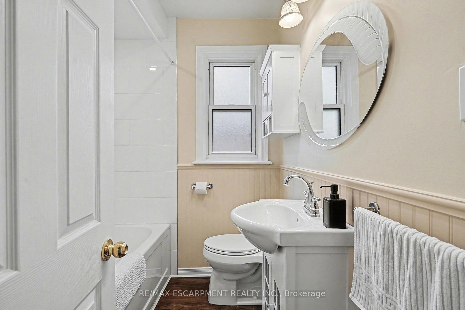 Detached House for sale at 53 Bell Avenue, Hamilton, Ontario, L8K 3E2 - Bartonville - MLS: X13006504