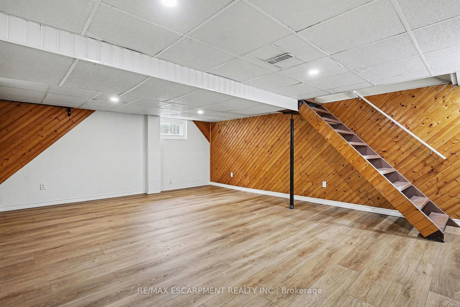 Detached House for sale at 53 Bell Avenue, Hamilton, Ontario, L8K 3E2 - Bartonville - MLS: X13006504