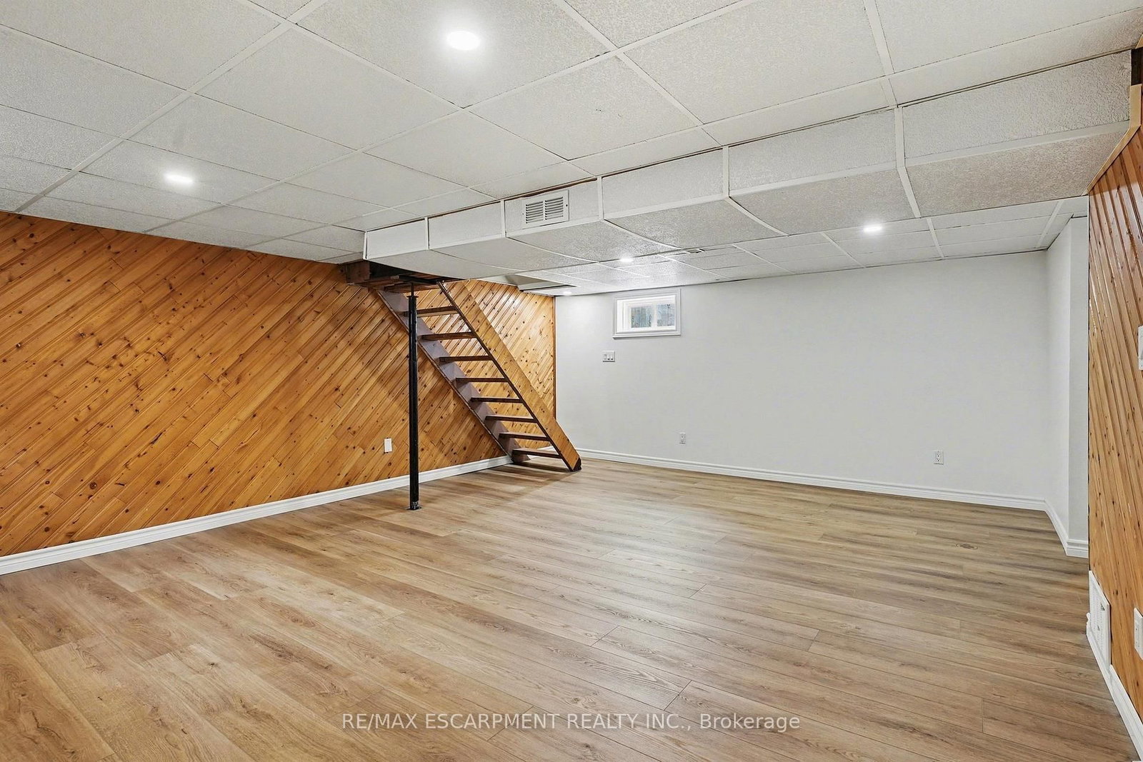 Detached House for sale at 53 Bell Avenue, Hamilton, Ontario, L8K 3E2 - Bartonville - MLS: X13006504