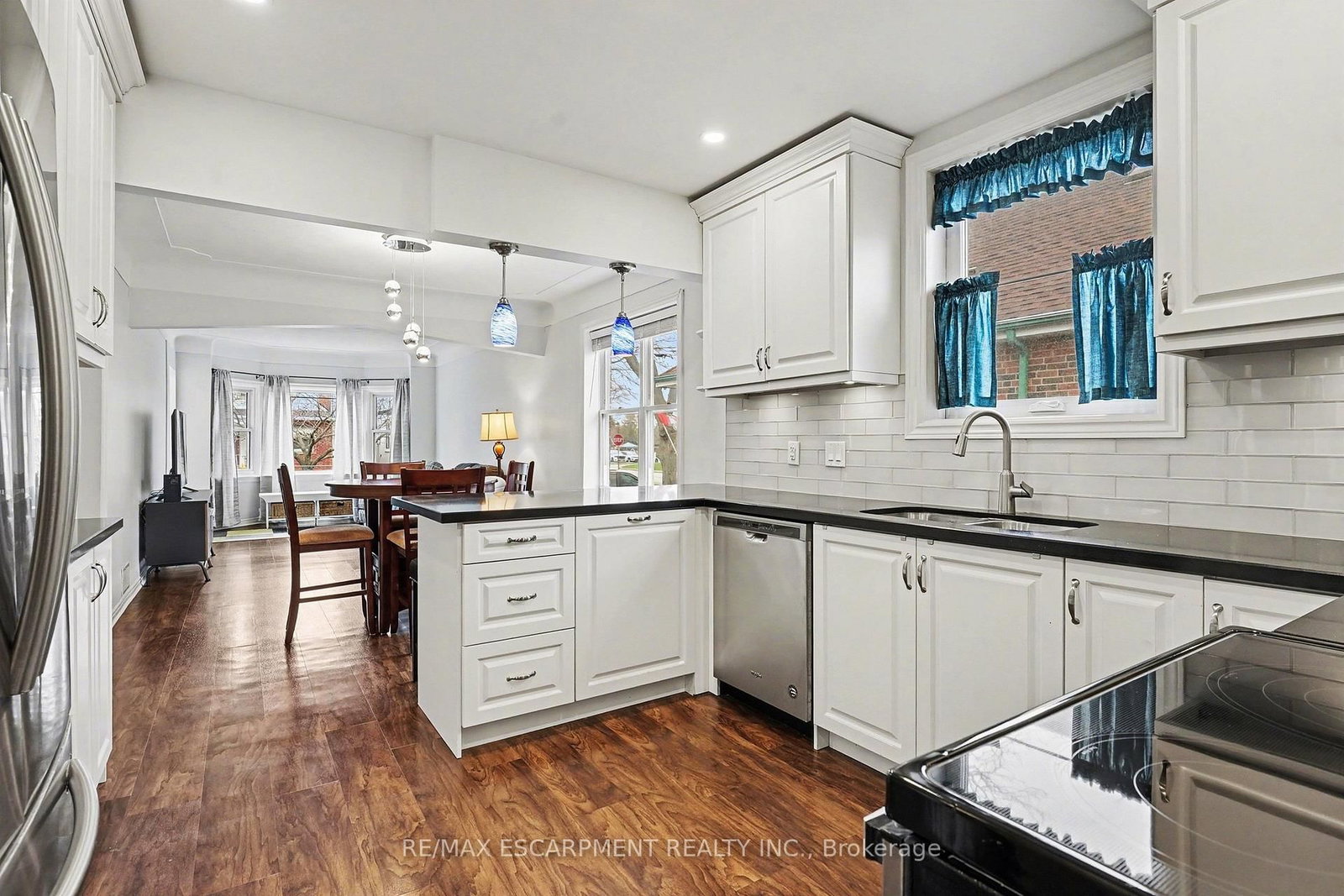 Detached House for sale at 53 Bell Avenue, Hamilton, Ontario, L8K 3E2 - Bartonville - MLS: X13006504