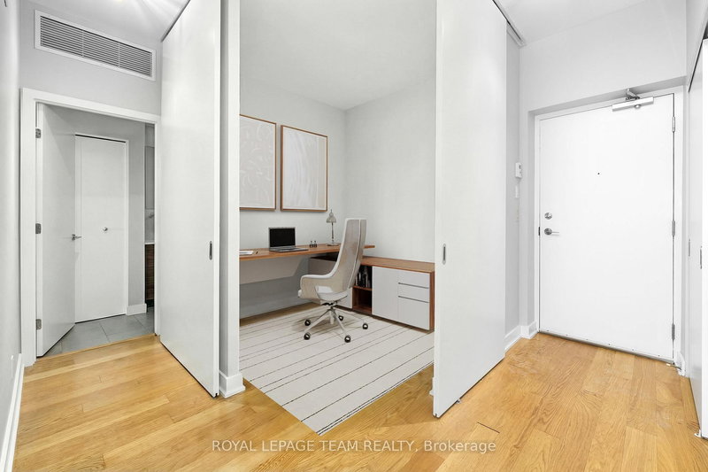 318 - 354 Gladstone Ave, Ottawa, K2P 0R4 | Image 2