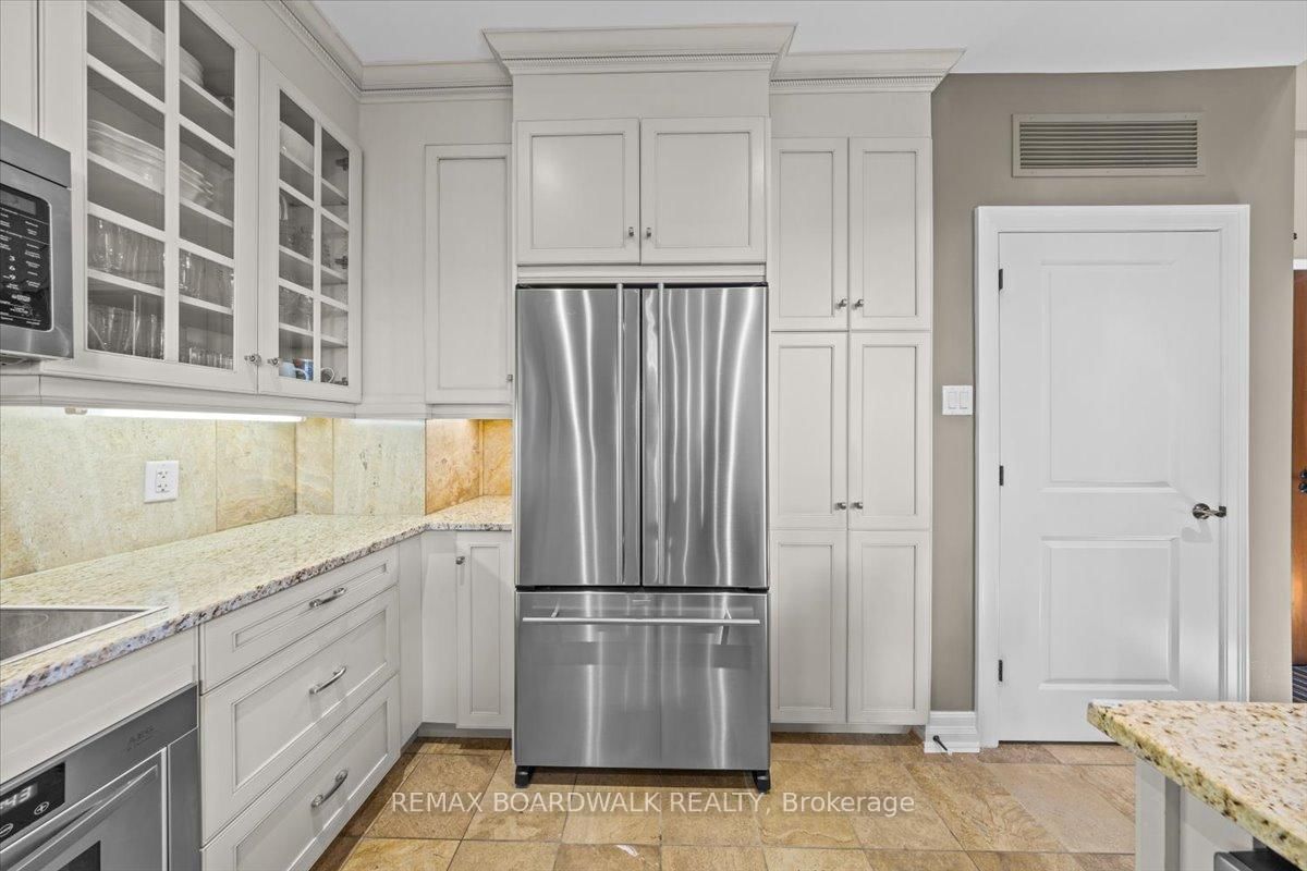 320 Mcleod Street, Unit #PH804 - Photo 6