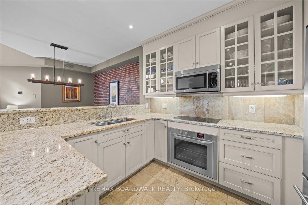 320 Mcleod Street, Unit #PH804 - Photo 7