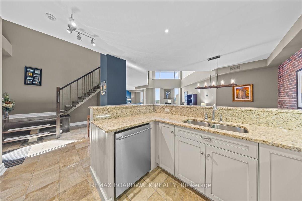 320 Mcleod Street, Unit #PH804 - Photo 9