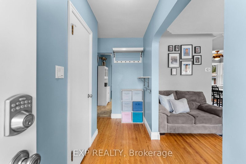 6396 Laura Cres, Niagara Falls, L2G 5E4 | Image 3