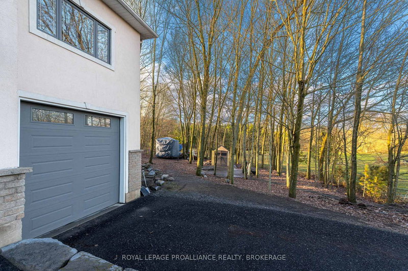 27 Collins Dr, Inverary, K0H 1X0 | Image 3