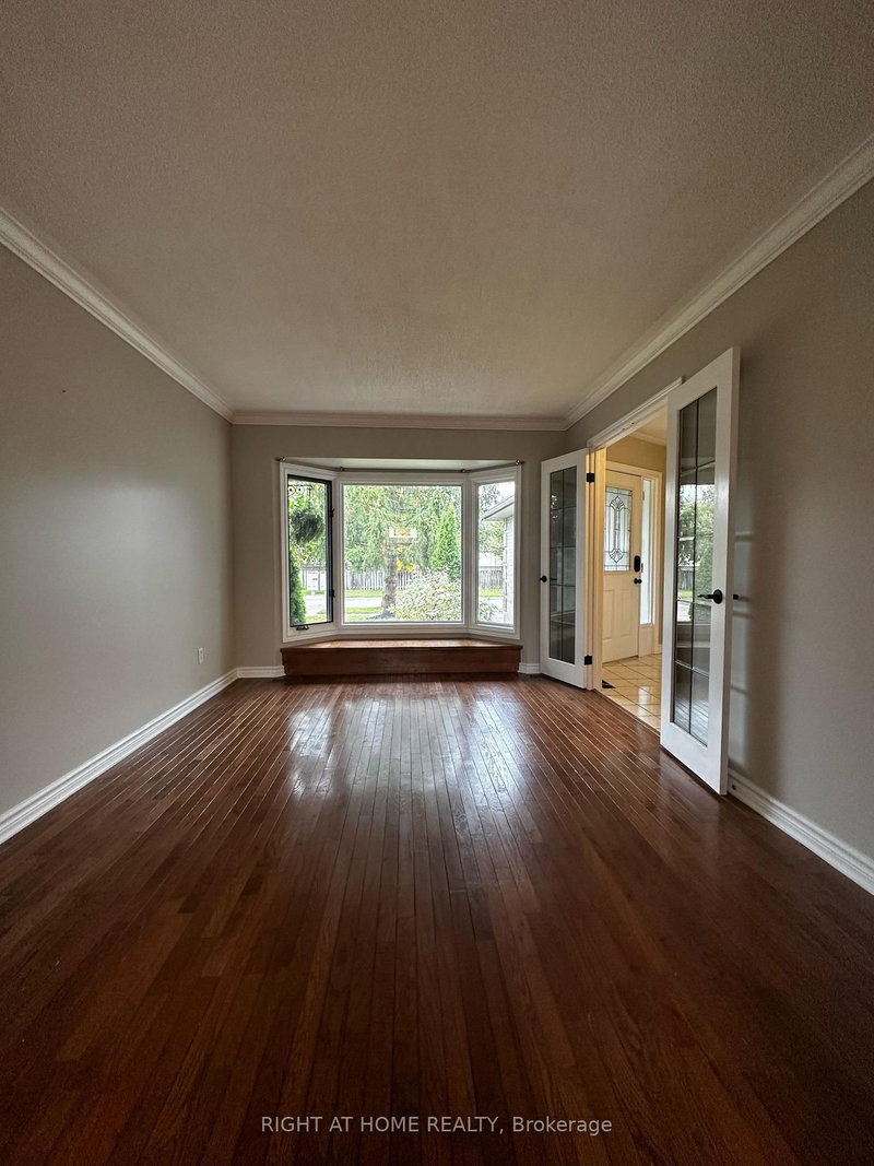 74 Barrydale Cres, London North, N6G 2X4 | Image 2