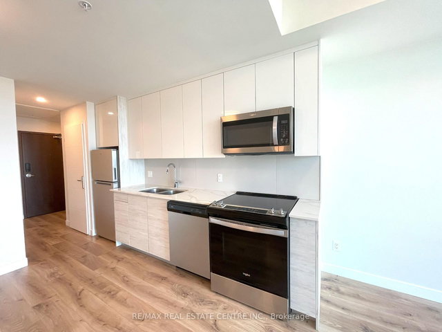 2505 - 60 Frederick Street