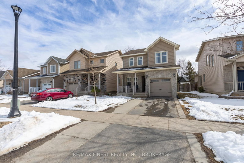 1755 Reginald Bart Dr, Kingston, K7K 7J9 | Image 2