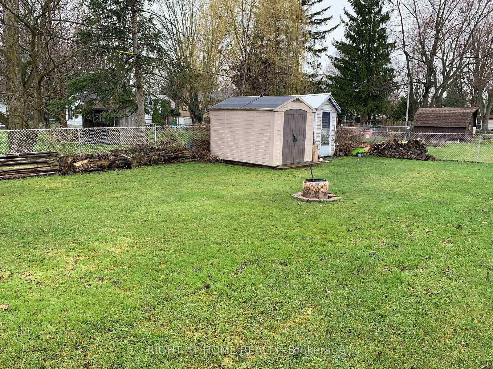 176 KING Street • Southwest Middlesex, ON photo 10
