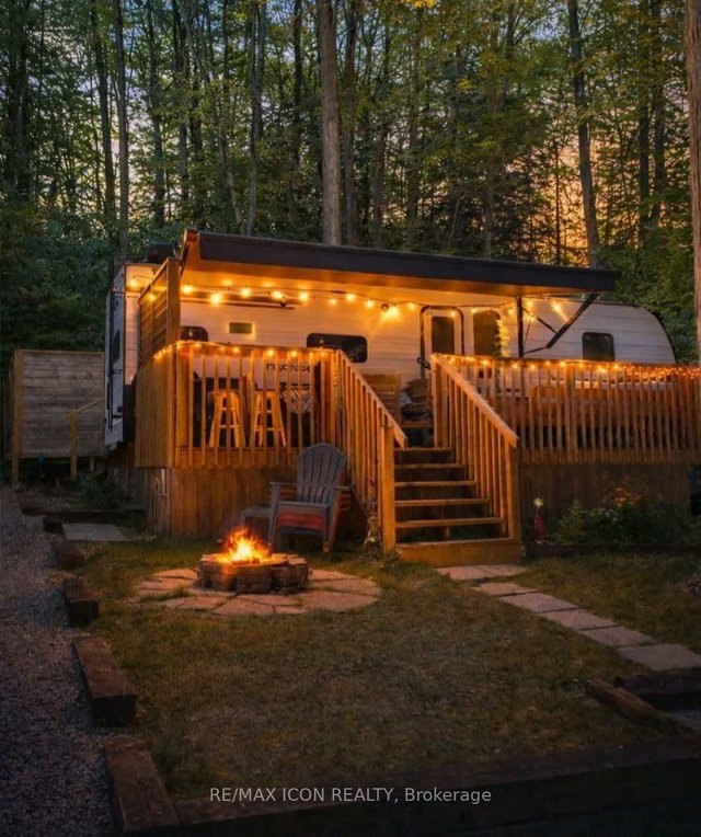 276 - 76735 Wildwood Line