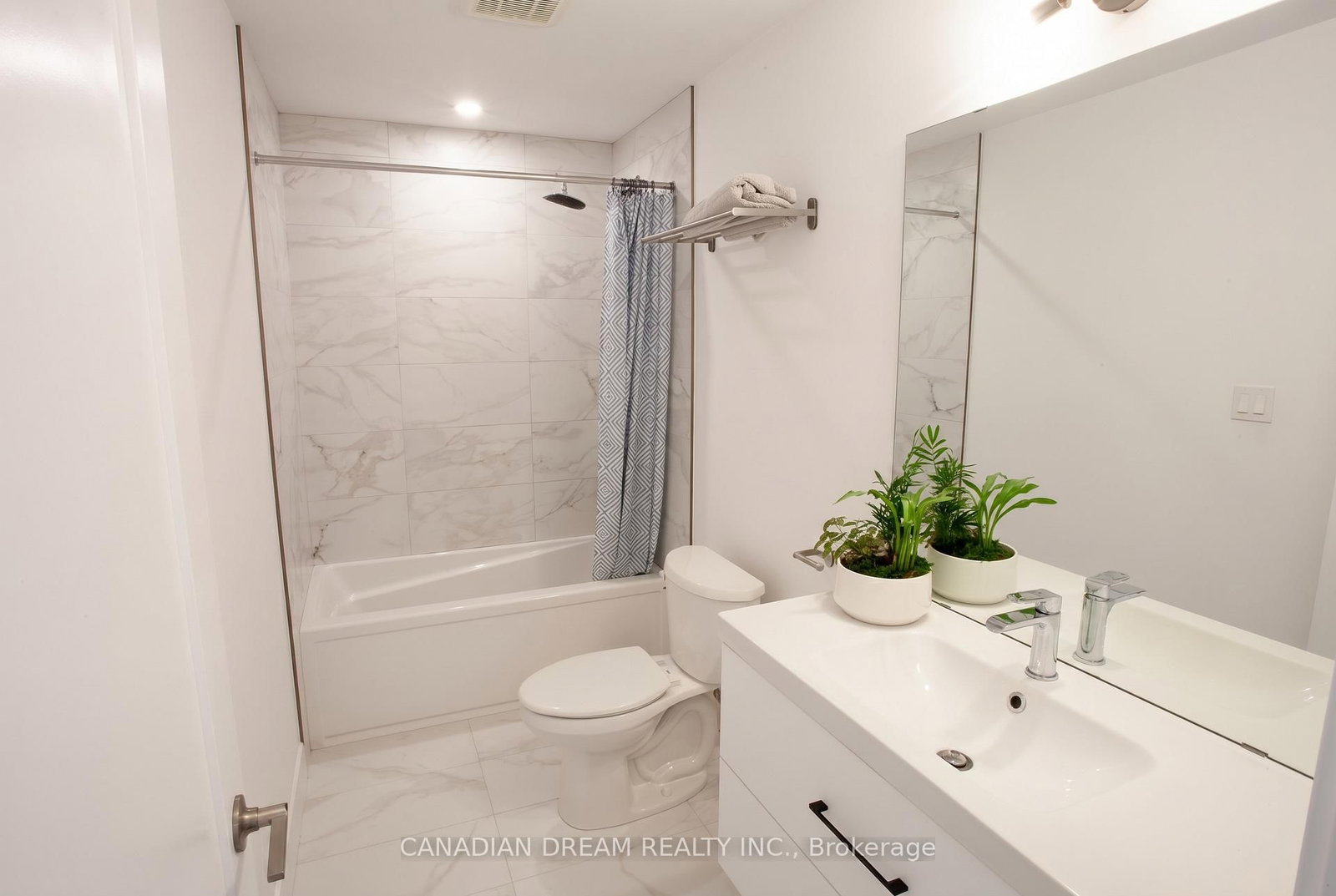 4226 Lismer Lane - Photo 18