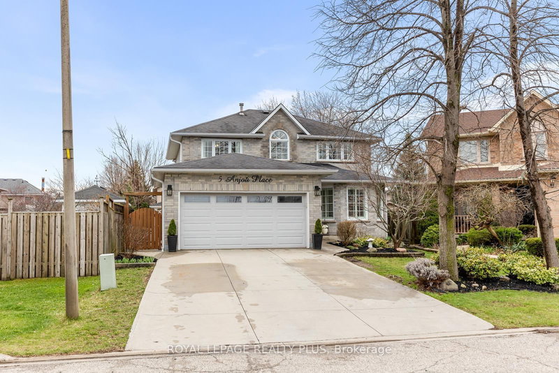 5 Anjou Pl, Hamilton, Ontario