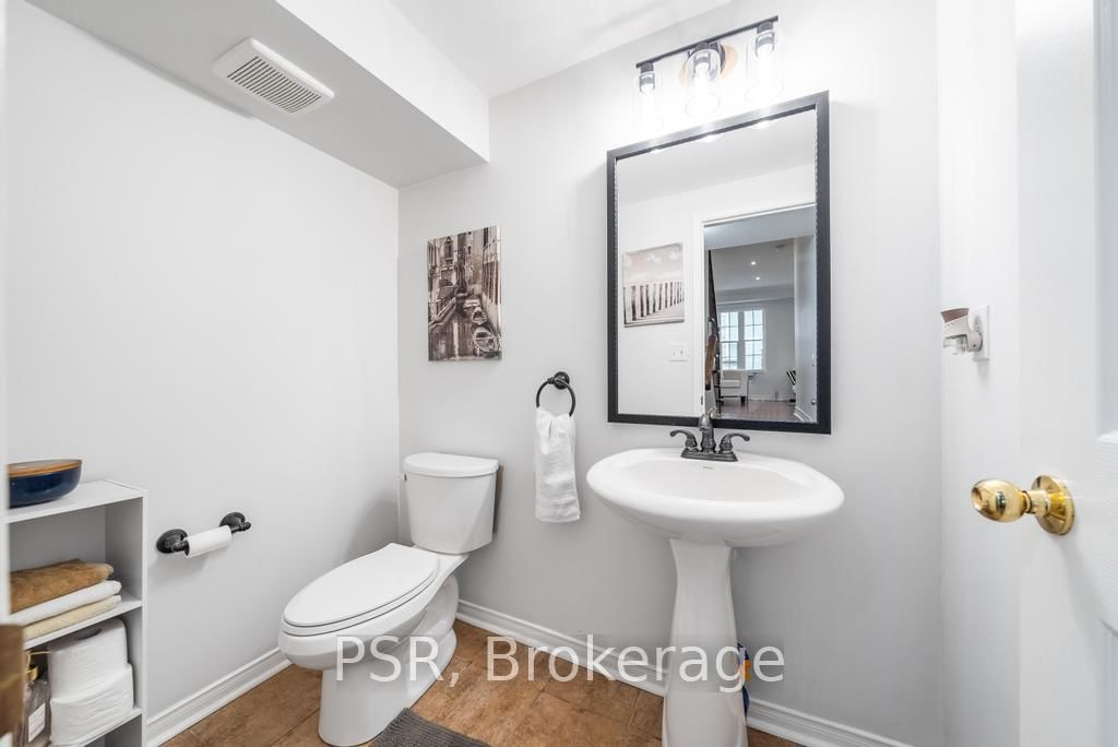 Detached House for sale at 150 Voyager Pass, Hamilton, Ontario, L0R 1C0 - Binbrook - MLS: X13007078