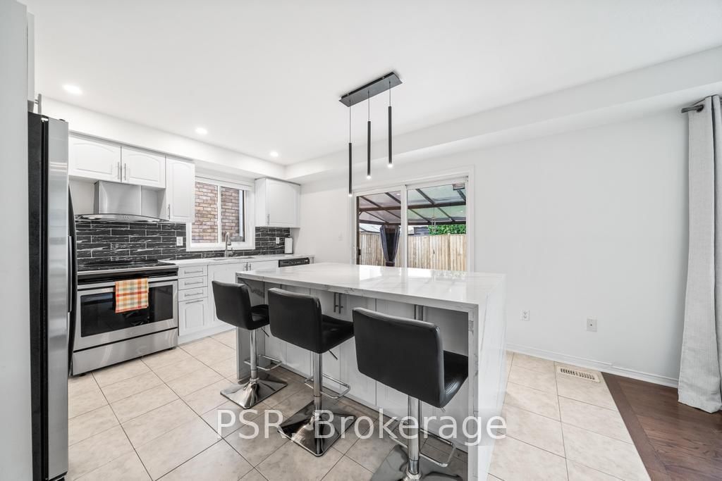 Detached House for sale at 150 Voyager Pass, Hamilton, Ontario, L0R 1C0 - Binbrook - MLS: X13007078