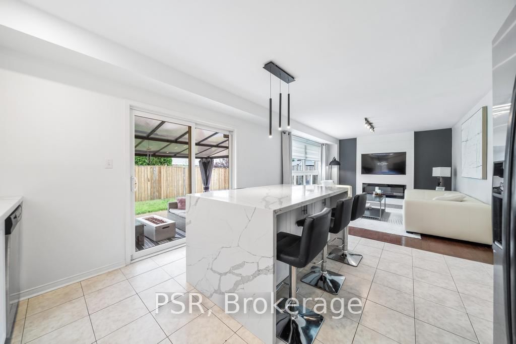 Detached House for sale at 150 Voyager Pass, Hamilton, Ontario, L0R 1C0 - Binbrook - MLS: X13007078