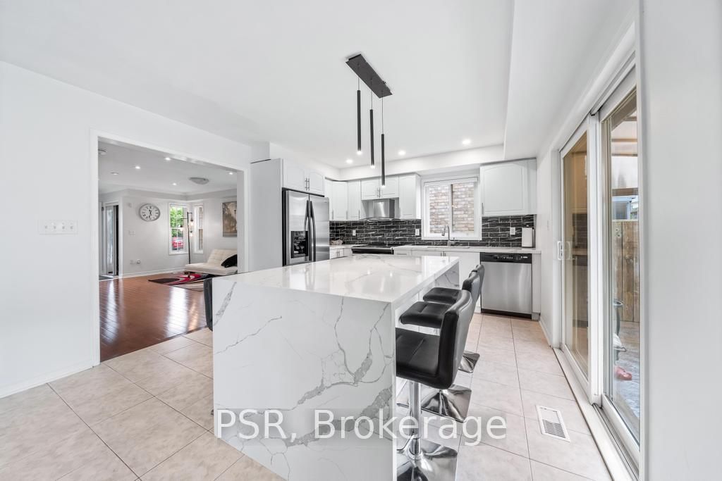 Detached House for sale at 150 Voyager Pass, Hamilton, Ontario, L0R 1C0 - Binbrook - MLS: X13007078