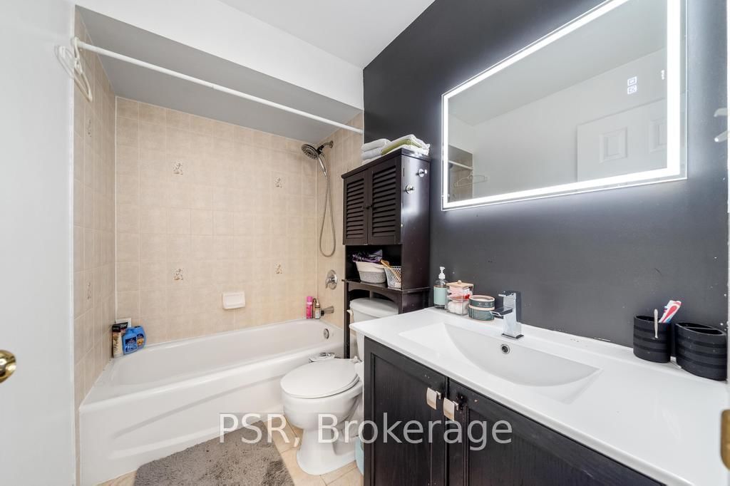 Detached House for sale at 150 Voyager Pass, Hamilton, Ontario, L0R 1C0 - Binbrook - MLS: X13007078