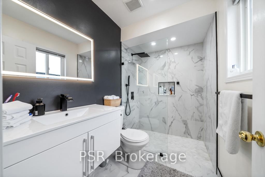 Detached House for sale at 150 Voyager Pass, Hamilton, Ontario, L0R 1C0 - Binbrook - MLS: X13007078