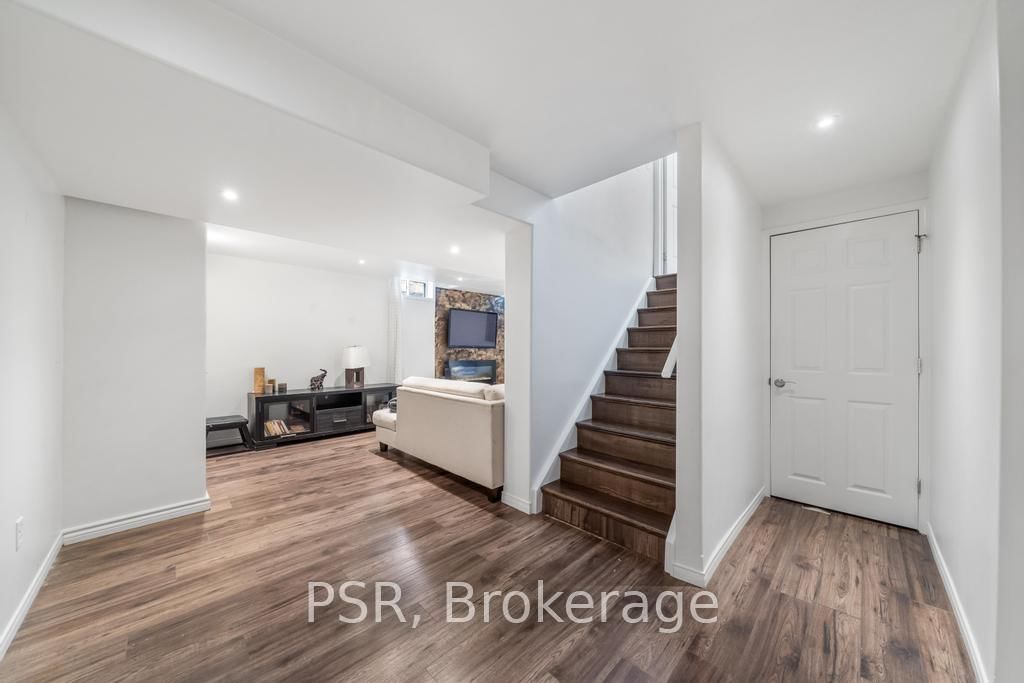 Detached House for sale at 150 Voyager Pass, Hamilton, Ontario, L0R 1C0 - Binbrook - MLS: X13007078