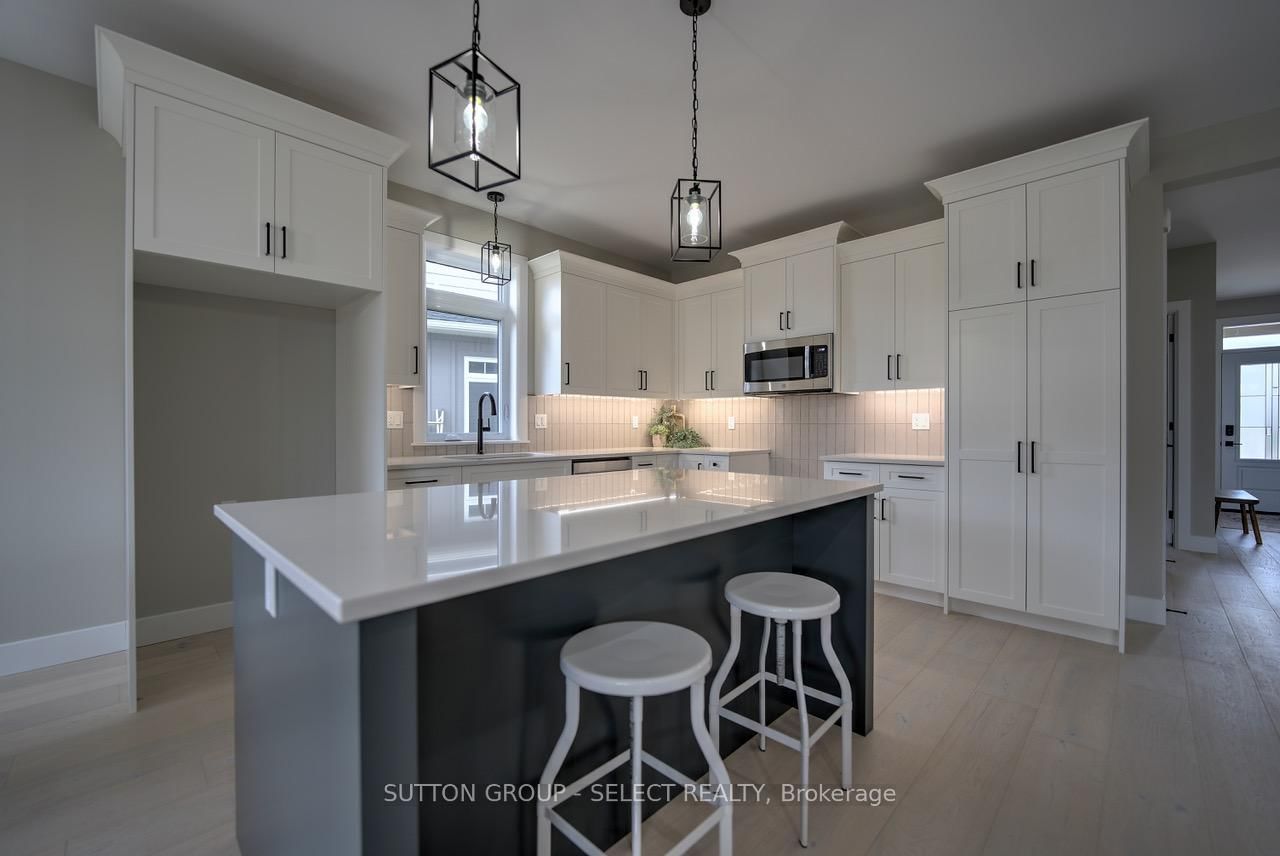 15 Lois Court • Lambton Shores, ON photo 11