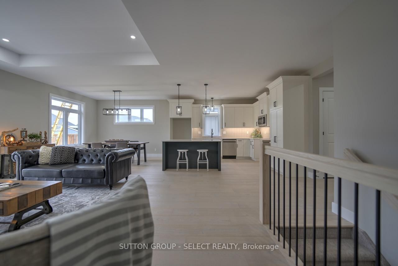 15 Lois Court • Lambton Shores, ON photo 18
