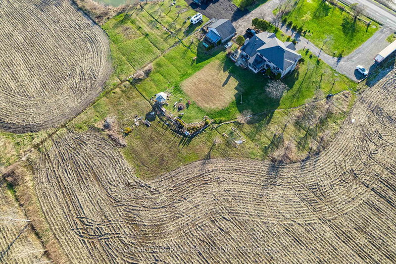 225 Park Rd S, Grimsby, L3M 4E7 | Image 3